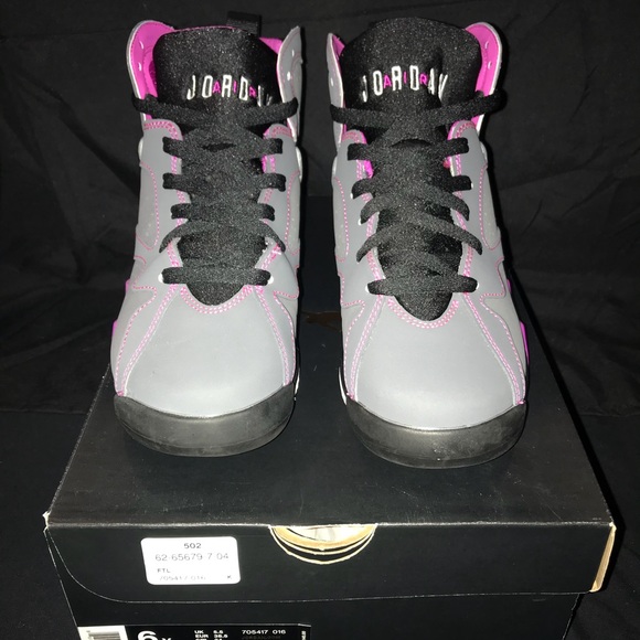 retro 7 valentine's day